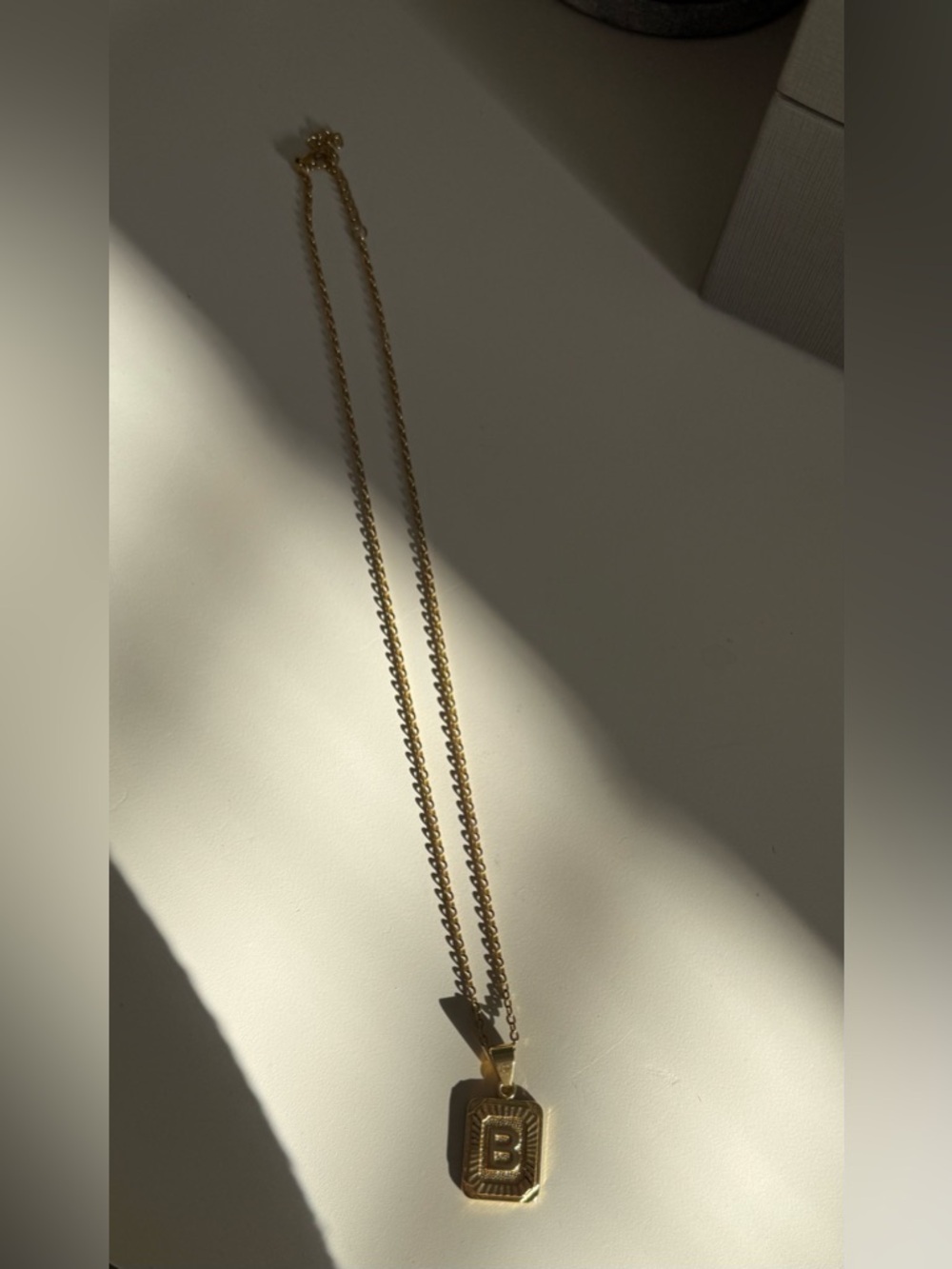Gold Tone Pendant Necklace With Letter B